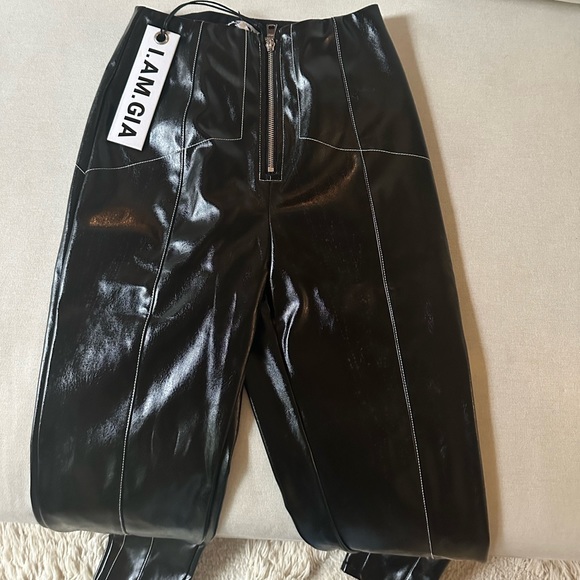 Brand new - never worn GIA - Winona 2.0 pants. - Picture 2 of 8